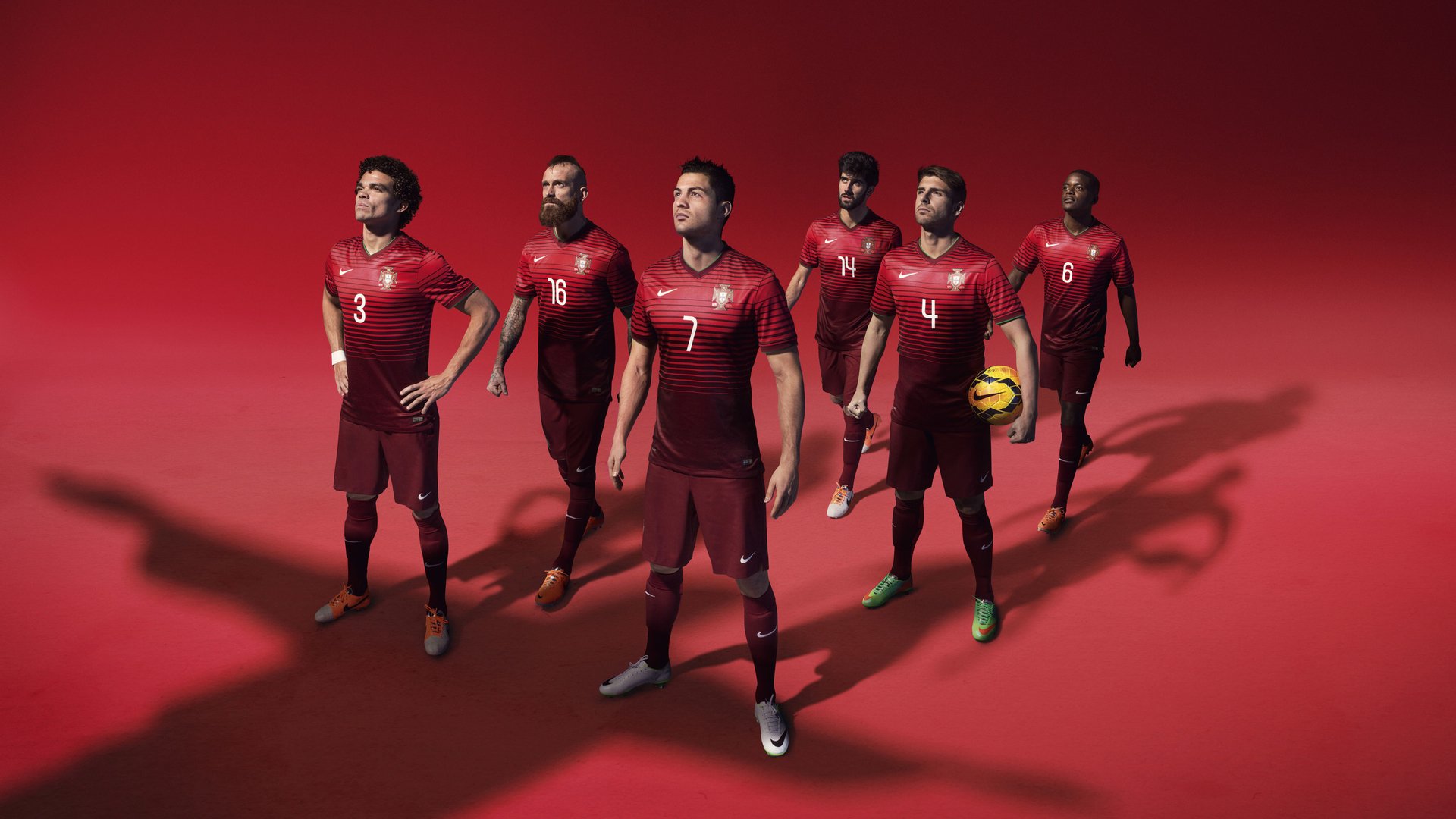 中国男篮加强训练节奏匹配比赛需求，中国男篮集训队举行队内对抗赛